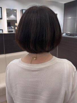 ヴィサージュ ギンザ VISAGE GINZA 首元すっきりショートボブ