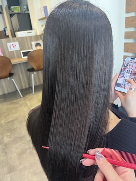 ダークブラウン