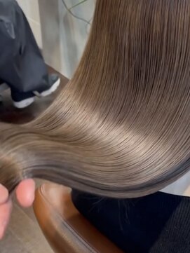 ルッソ チアロ(Lusso chiaro) 髪質改善トリートメント/アッシュベージュ/30代/40代/50代