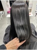 圧倒的な手触りとツヤ感の髪質改善縮毛矯正