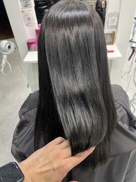 アウラ 近鉄八尾駅前店(Aura) 圧倒的な手触りとツヤ感の髪質改善縮毛矯正