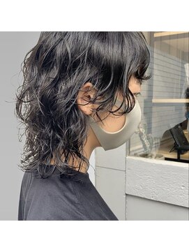 フェンヘアーアイス 中目黒(Fen.hair ici) パーマ レイヤー ウルフ 黒髪