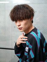 イーラ(era)&nbsp;緩めツイストスパイラルパーママッシュ刈り上げツーブロック