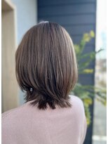 チェシャ(chesha)&nbsp;ペールベージュカラー　レイヤーボブ