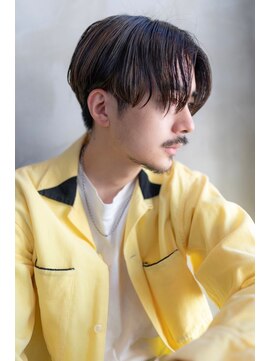 イオ 本厚木(io) センターパートメンズカットビジネス黒髪ニュアンスパーマ