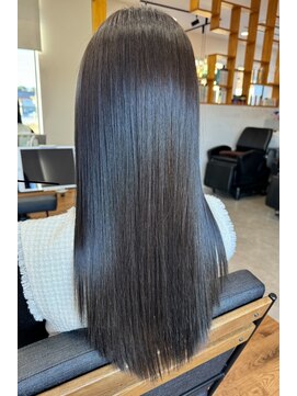 ルッカヘアガーデン バイ ラッシュゴールド(RUCCA HAIR GARDEN by LUSH GOLD) きれいなストレート