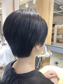 ジルコ ZiRCO ハンサムショート風スタイル