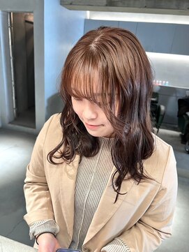 リール(rire) デザインカラーレイヤーカットウェットヘア夏オリーブベージュ