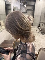 ロイジー(roijir) 【表参道 roijir】レイヤーショート×ミルクティーブロンド