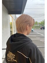 アルティザン(artisan) センターパートミルクティーベージュ