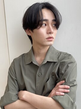 ユーフォリア 渋谷グランデ(Euphoria SHIBUYA GRANDE) ニュアンスパーマ　センターパート　毛流れパーマ　MOMO