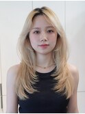 くびれヘアハイトーンハイライトカラーミディアム