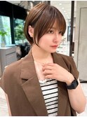 お顔周りで決まる小顔ショートボブ