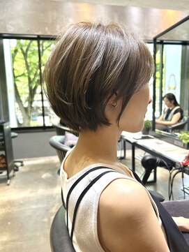 レーヴバイロンド 仙台(Reve by Lond) 韓国風ハンサムショート暗めカラー白髪ぼかしハイライト髪質改善