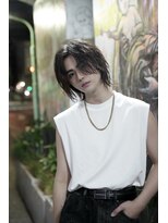 シン(syn)&nbsp;ミディアムセンターパートウルフ