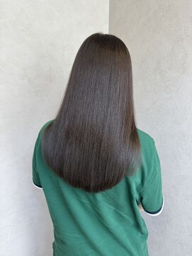 ネウィ 大分中央町店(newi) 透明感オリーブグレージュ×艶感ストレートロング