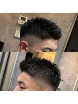 メグロバーバーショップロッポンギ 目黒六(MEGURO BARBER SHOP 6PPONGI) フェザーアップ/スキンフェード