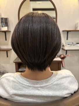 ヴィアンカ(Vianca) 大人ショートボブ