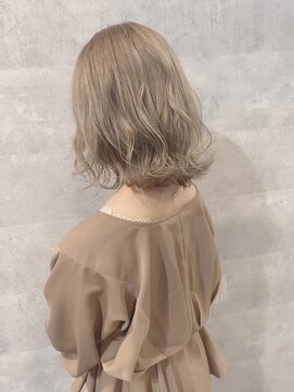 アンダーバーホワイト(_WHITE) ヌーディーベージュ