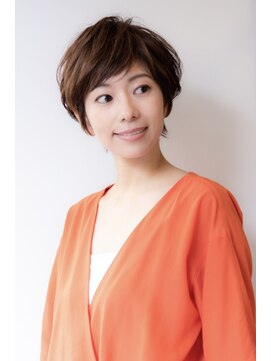 ノーヴェ(Nove) 30代/40代にオススメ　菱形ナチュラルショート