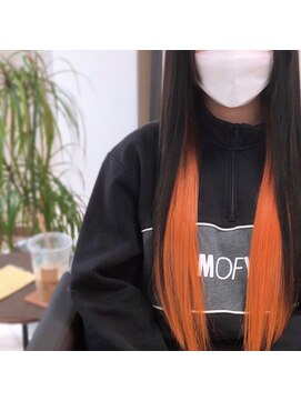 ウルティア(ulutia) ブラック×オレンジ