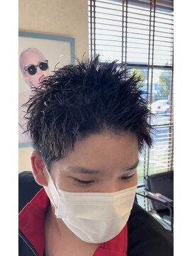 ヴェロ 福井(VeRO) 刈り上げないざく切りショートスタイル