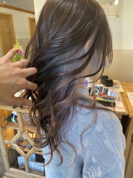 ヘアーデザインサロン スワッグ(Hair design salon SWAG) ホワイトベージュインナーカラー