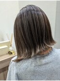切りっぱなしボブ×ハイライト