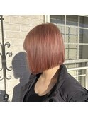 切りっぱなしボブ × ピンクベージュ