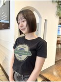 ぱつっとボブ × 顔まわりレイヤー