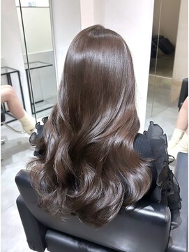 エル バイ アンキシム(elu by AHNKISM) 韓国風レイヤーカット顔まわりくびれオルチャン堀江