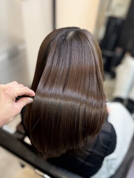 シンカ(shinka) shinkaストレート(髪質改善縮毛)＋艶出しトリートメント