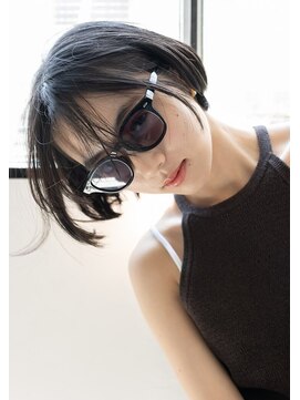 ミット バイ ツリー 吉祥寺(mit by tree) 韓国風巻きのフェザーショートくすみベージュ