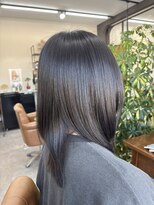 シー(SEA) ブルーブラック レイヤーカット