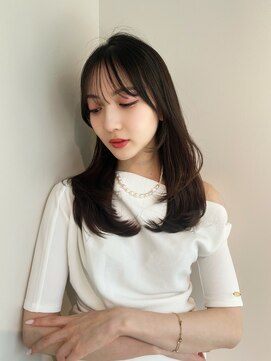 アリスバイアフロート 自由が丘(ALICe by AFLOAT) レイヤーカット／小顔カット／グレージュ／透明感カラー