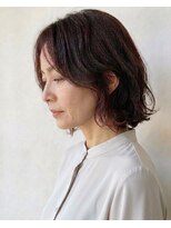 ヌードルバイコア(noodle by CoRe.gn)&nbsp;ナチュラル白髪ぼかしグレージュくびれミディ夏カラー大人女性