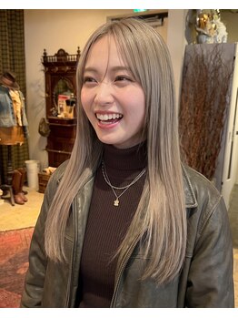 グッドフェローズ ミナミホリエ(GoodFellas minamihorie)の写真/【縮毛矯正でピンピン髪は卒業！】クセも広がりも抑えて、触れたくなる柔らか艶ストレートへ♪[羽エクステ]