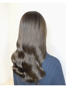 ジーナ 銀座中央通り(Zina) アクアinカラー フォギーグレージュ