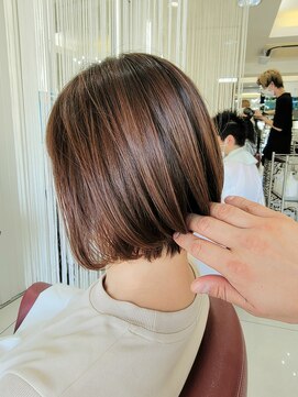 クオリス 赤塚店(QUALIS) 20代30代40代大人カッコイイ/髪質改善/トリートメント/ミニボブ