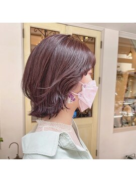 マウロア(MAULOA) “くびれミディ パープルレッド ボブ  外ハネ 暖色” 中西英美子