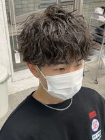 フィフス 原宿(fifth)&nbsp;波巻きスパイラルツイストスパイラルパーマツーブロックマンバン