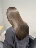 ストレートでも決まる簡単ヘア