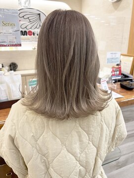 モリオ フロム ロンドン サッポロファクトリー店(morio FROM LONDON) 【morio】札幌ボブ　ぱつっと外ハネボブ