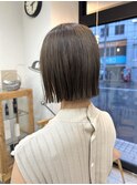 seek 切りっぱなしボブ