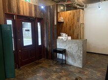 アイナ(AINA)の雰囲気（入口もバリアフリーの為、ベビーカーや車椅子でも大丈夫です＾＾）