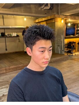 ミオ ベガ(Mio'' VEGA) 大人スパイキーショート