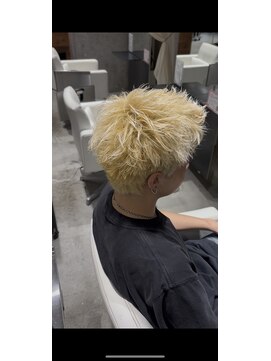 ミリ(milli Produce by ITAKURA) スパイキーショート