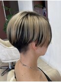 アンブレラカラー×刈り上げショートボブ