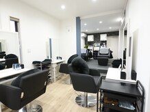 おしゃれなで綺麗な店内　様々な方のお悩みに対応