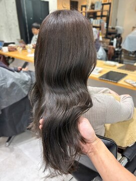 ディーエックス ウエスト(Dxxxx WEST) 透明感グレージュ 顔周りカット/レイヤーカット/イルミナカラー